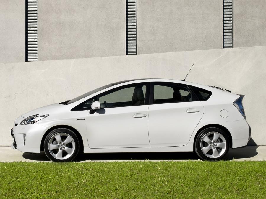  Toyota Prius 2011 года  (фото 13 из 36)
